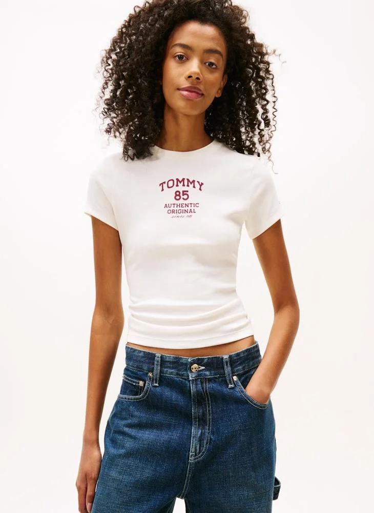 TOMMY JEANS Graphic Crew Neck T-Shirt